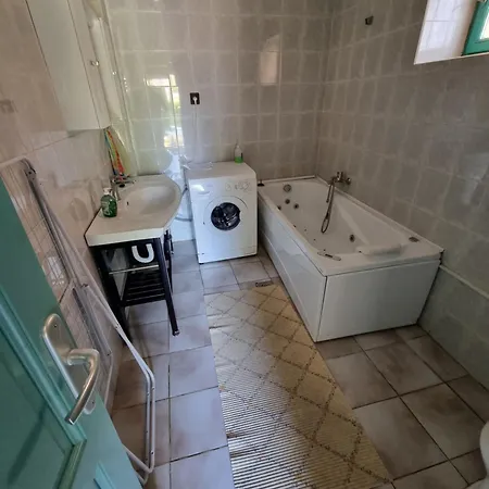 Διαμέρισμα Julia Vendeghaz *