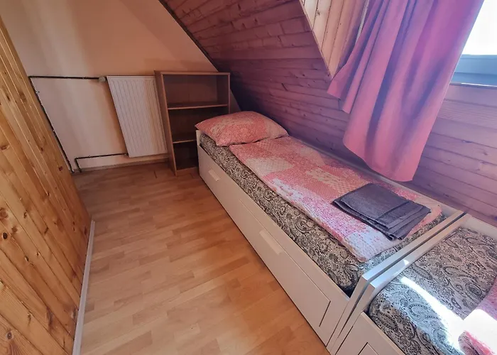 Julia Vendeghaz * بالاتونفوريد